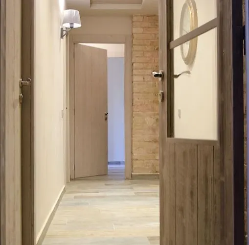 1888 3* جايرونيلا